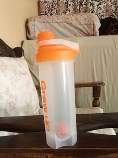 New water bottle for school kids and gym guys