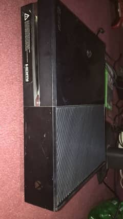 Xbox one 500gb with one controller
