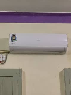 Orient 1.5 Ton lush condition Ac