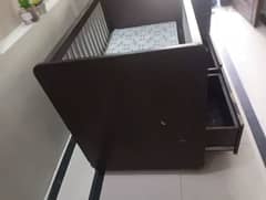 baby cot