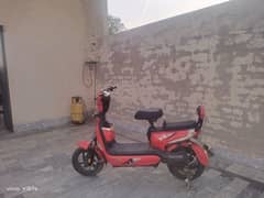 best condition sale electric Scooty without battery with tubeless tire