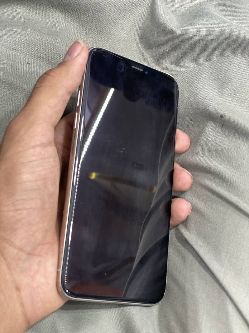 iPhone X bypass Sim 256 10/10 condition 3