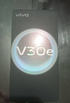 vivo v30e 8/256 10/10 condition