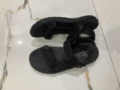 Skachers sandle used. Size euro 45/uk 10, memory foam
