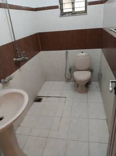 10 marla 3 Bed Room House Available For Rent in Askari 11 Lahore