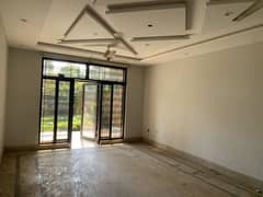 1 KANAL DOUBLE STOREY HOUSE FOR RENT. SILENT OFFICE OR FAMILY