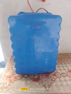 12 volt battery available contact seriously Byer