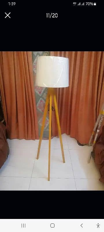 Tripod lamp 8