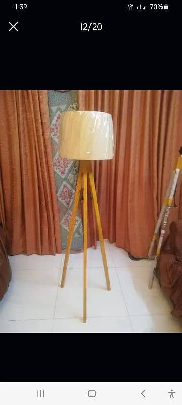 Tripod lamp 9