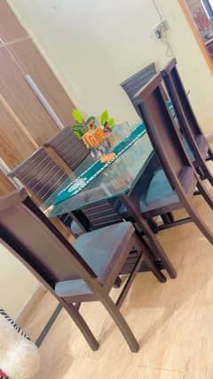 2 month use dinning table 10/10