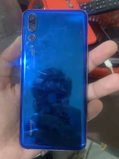 Huawei p20 pro.  PTA approved 6/128