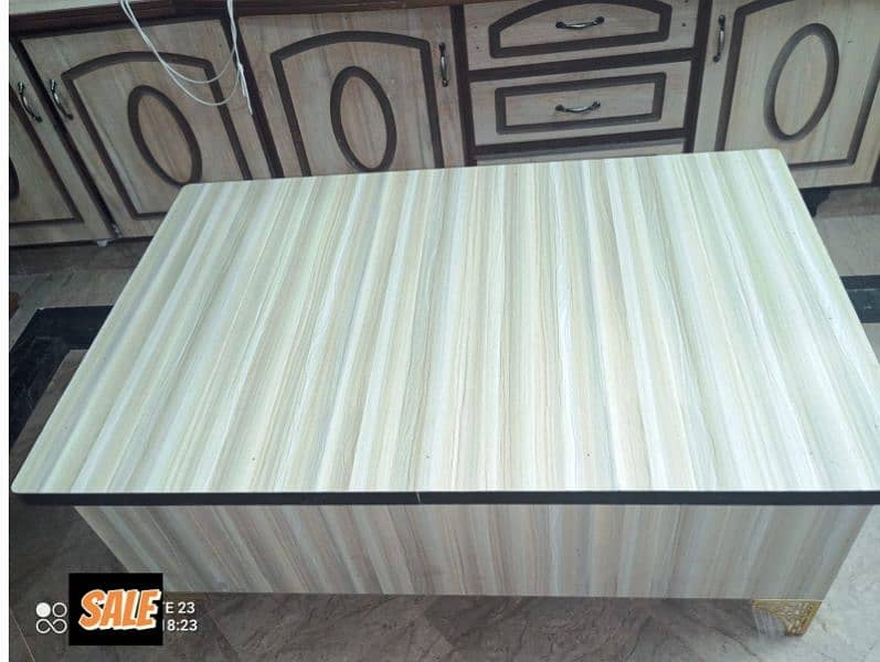 centre table in new condition only 15 days use 6