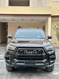 Toyota Revo V 2019