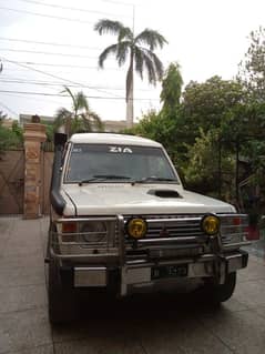 Mitsubishi Pajero 1987