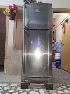 refrigerator medium size
