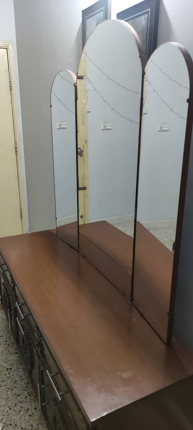 Dressing Table & Side Tables 10