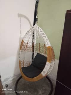 HANGING SWING CHAIR
