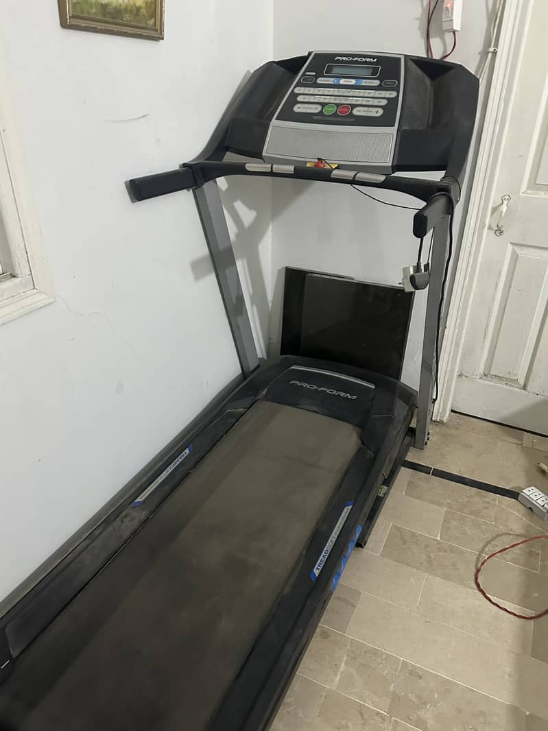 Full size treadmill with incline function 0