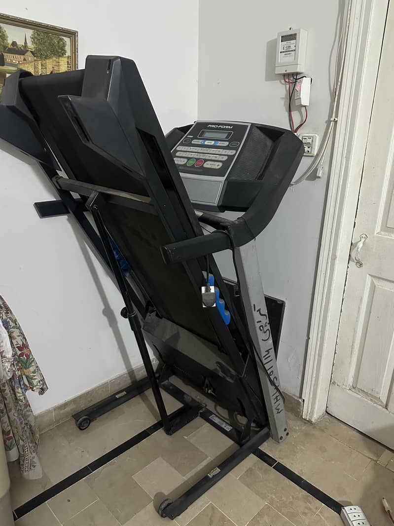 Full size treadmill with incline function 2