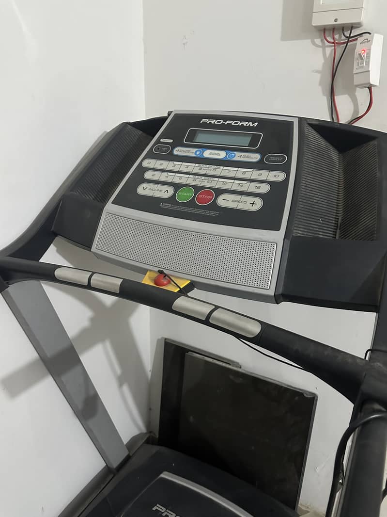 Full size treadmill with incline function 3