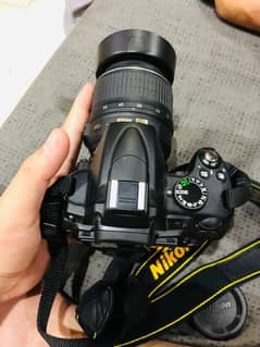 DSLR CAMERA