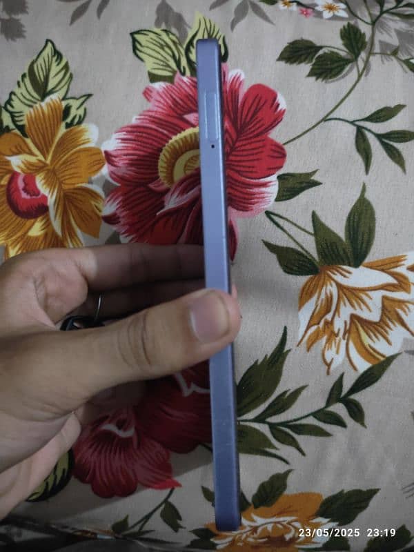 Oppo Reno 11 F 5G 8/256GB Full boX 10/10 condition 5