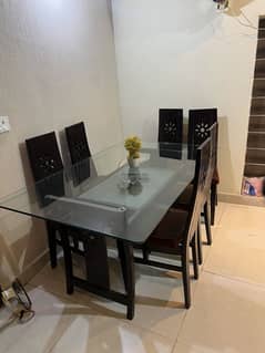 Dining Table Modern Style