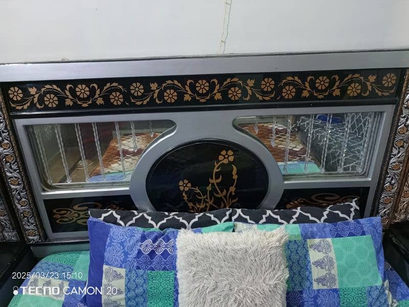 Double bed with side tables dressing table & divider 2