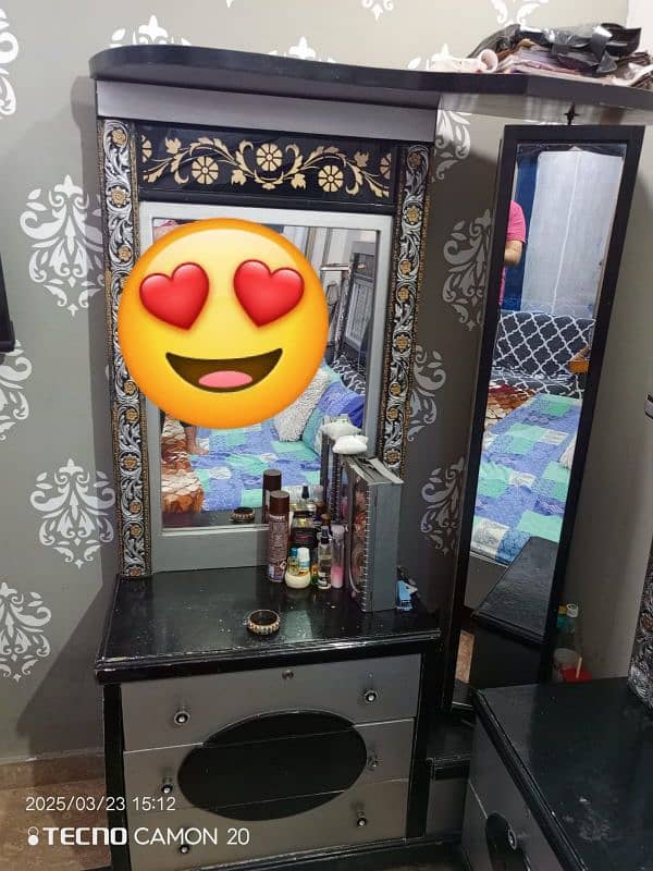 Double bed with side tables dressing table & divider 5