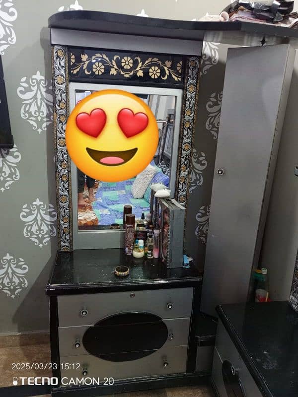 Double bed with side tables dressing table & divider 6