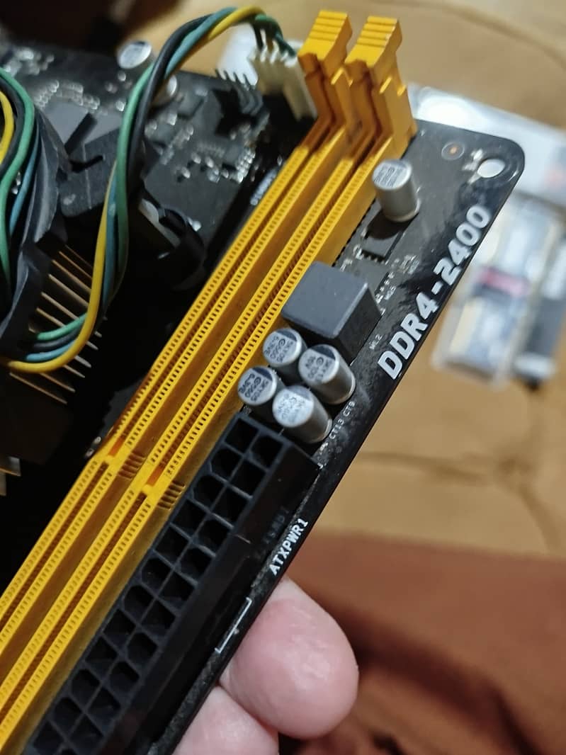 H110 7th gen mobo + Core i5 7400 proc + 16GB RAM DDR4 2666 mhz 4