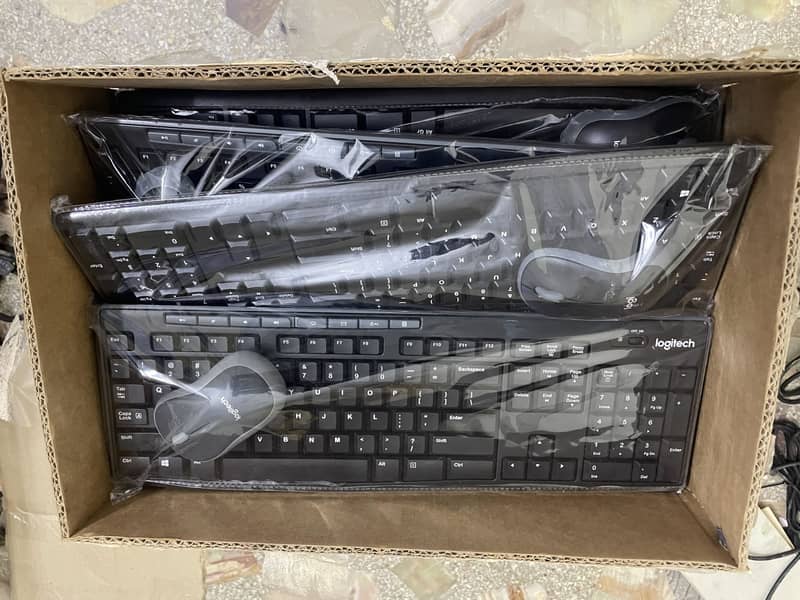 Logitech Wireless keyboard & Mouse Combo 0