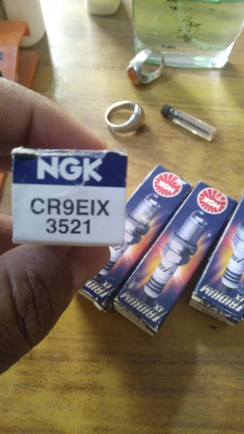japani spark plugs for havey bikes 3