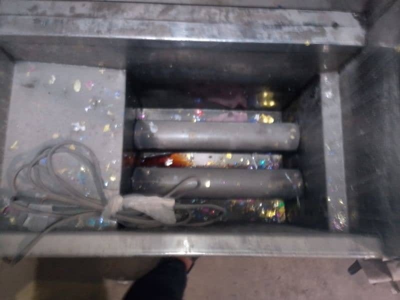 1 display counter 1 dual frier total 18girj 1
