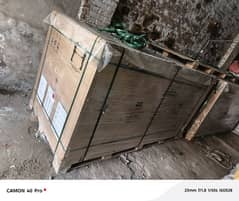 Longi. 585 watt plates 2 pallets.  available