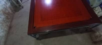 Careem Table with stand & Gotiyaan
