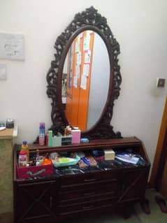 pure wood Drasing table for sale