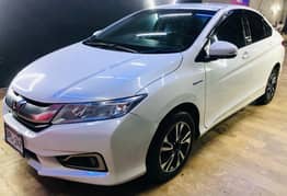Honda Grace Hybrid 2015 model 2019 pearlwhite
