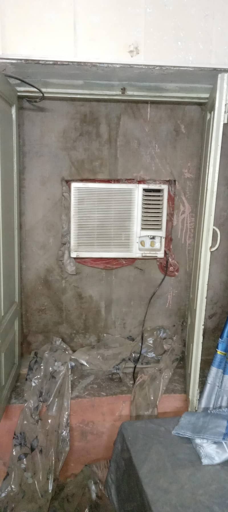 window A. C 10by8 condition 0