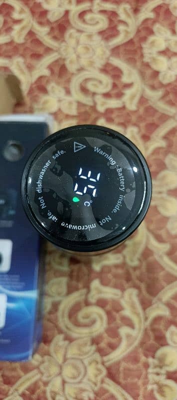 water temperature bottle with led temperature display 3