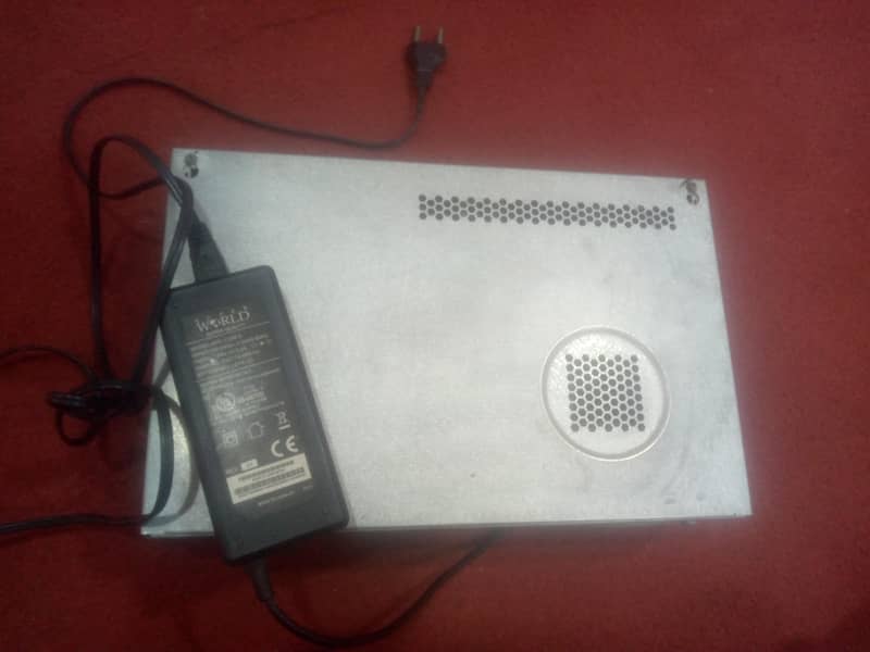 PC HP computer with keyboard and mouse 0