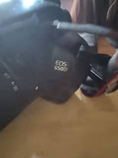 canon 650d touch screen condition 10 by 8 with 18-55 lens 2 battery