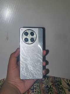 tecno common 30 With box charger 70w 10/9.9 condition