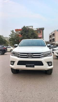 cab with Driver available for rent monthly weekly daily bases