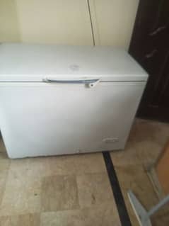 single door deep freezeer