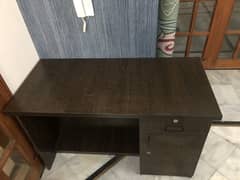 Almost new table