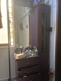 Dressing tablw