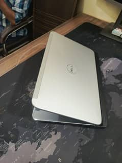 DELL XPS L502x Core i7-2630QM 8GB Ram 128GB SSD 2GB NVIDIA GeForce GT