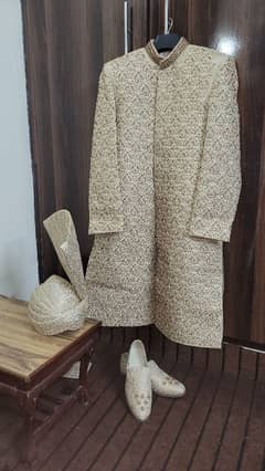 sherwani+kula+shoes