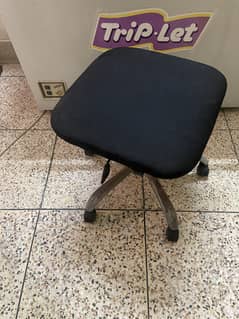 Computer Chair (Revoving UP/ DOWN, EXCELLENT TOP)